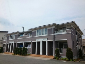 落ち着いた雰囲気の外観です