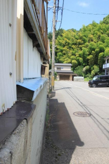 北側境界（ブロック塀の外側が境界）