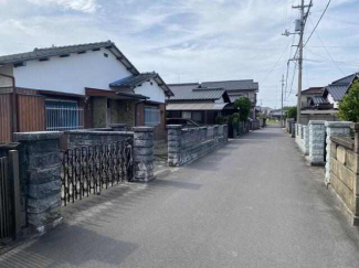 東側接道を含め南側から