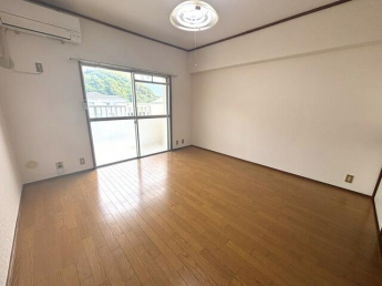 新宅ビルの画像