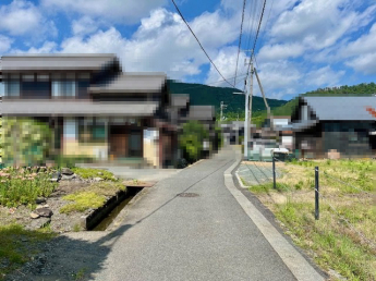 【前面道路含む現地写真】
