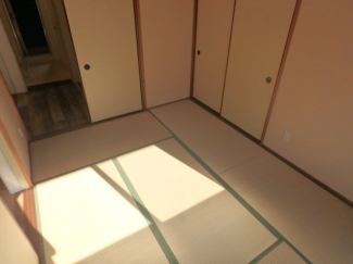 中はこのようになっています