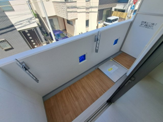 【バルコニー】