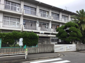 西条市立壬生川小学校まで402m