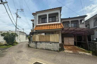 南面道路で陽当たり良好♪西側も道路のため、開放感があります！