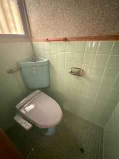 シンプルで使いやすいトイレスペースです。