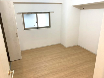 【寝室】