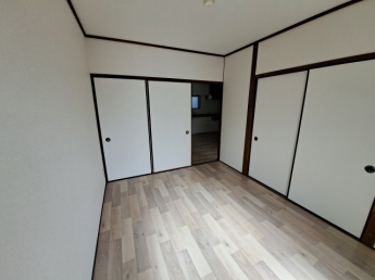 【寝室】