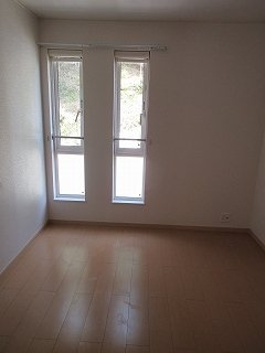 内装は落ち着いています