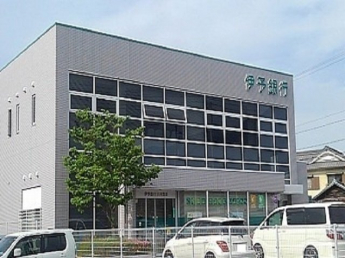 伊予銀行川内支店様まで1200m