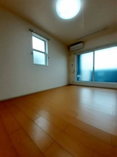 明るい室内です