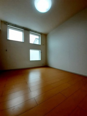 内装は落ち着いています
