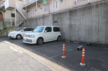【駐車場】