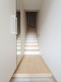 収納もある玄関です