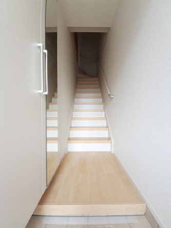 収納もある玄関です