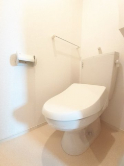 シンプルで使いやすいトイレです