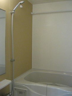 コンパクトで使いやすいお風呂です