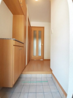 落ち着いた玄関です