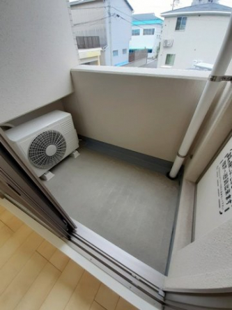 お洗濯にも便利なバルコニー付き
