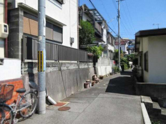 前面道路を含む現地