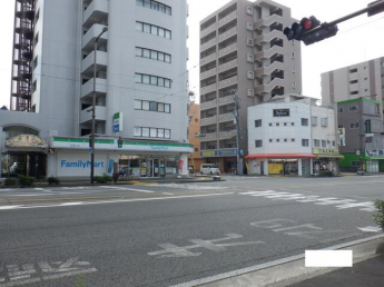 ファミリーマート松山本町六丁目店まで551m