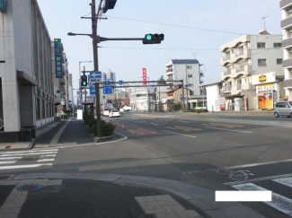 伊予銀行本町支店まで841m