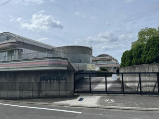 松山市立窪田小学校まで700m