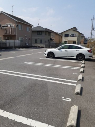 【駐車場】