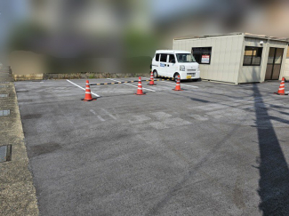 【駐車場】
