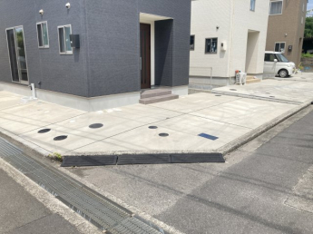 【駐車場】