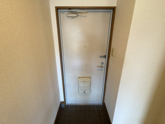 シンプルで使いやすい玄関です