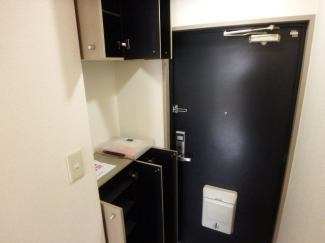 毎日通る玄関はこちらです