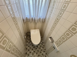 コンパクトで使いやすいトイレです