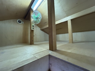 屋根裏収納
