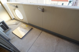 参考、同建物・反転間取りの号室
