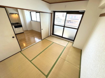 【寝室】