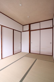 【寝室】