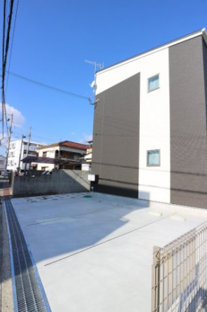 【駐車場】