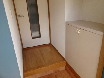 シンプルで使いやすい玄関です