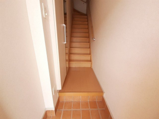 毎日通る玄関はこちらです