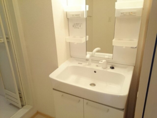 忙しい朝には欠かせない洗面所です