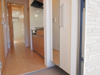 毎日通る玄関はこちらです