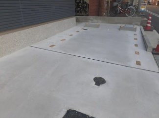 【駐車場】