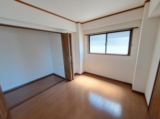 【寝室】