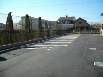 【駐車場】