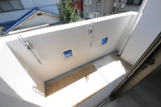 お洗濯にも便利なバルコニー付き