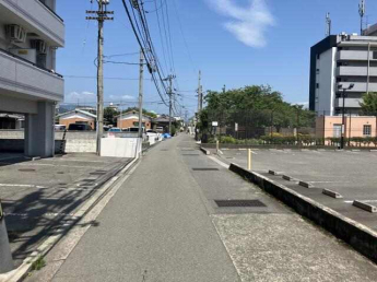 南側前面道路