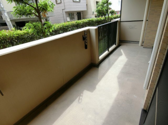 【バルコニー】