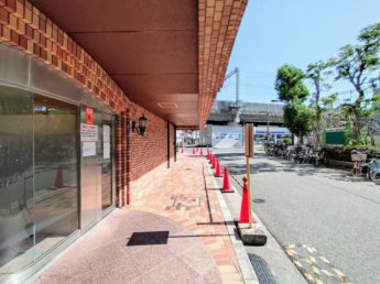 【エントランス】