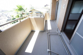 南側と北側にバルコニーがあります。南側はワイドバルコニーです